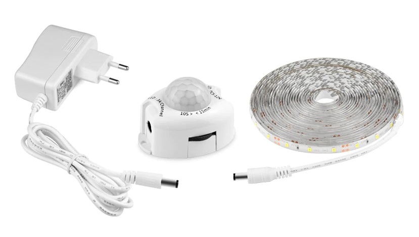 LED pásek s PIR čidlem pohybu 60LED/1m IP65 teplá bílá, 5metrů