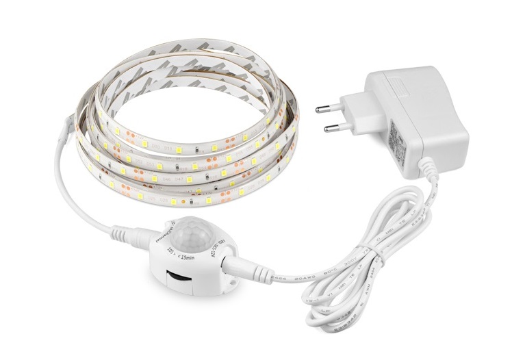 LED pásek s PIR čidlem pohybu 60LED/1m IP65 teplá bílá, 5metrů