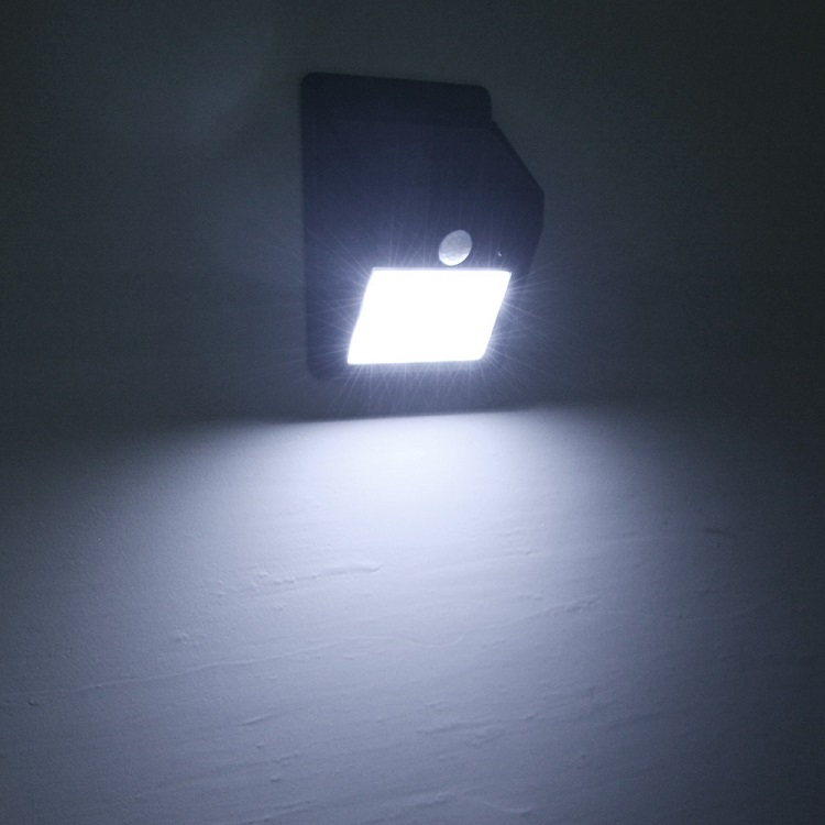 Solární osvětlení s PIR čidlem pohybu 30LED