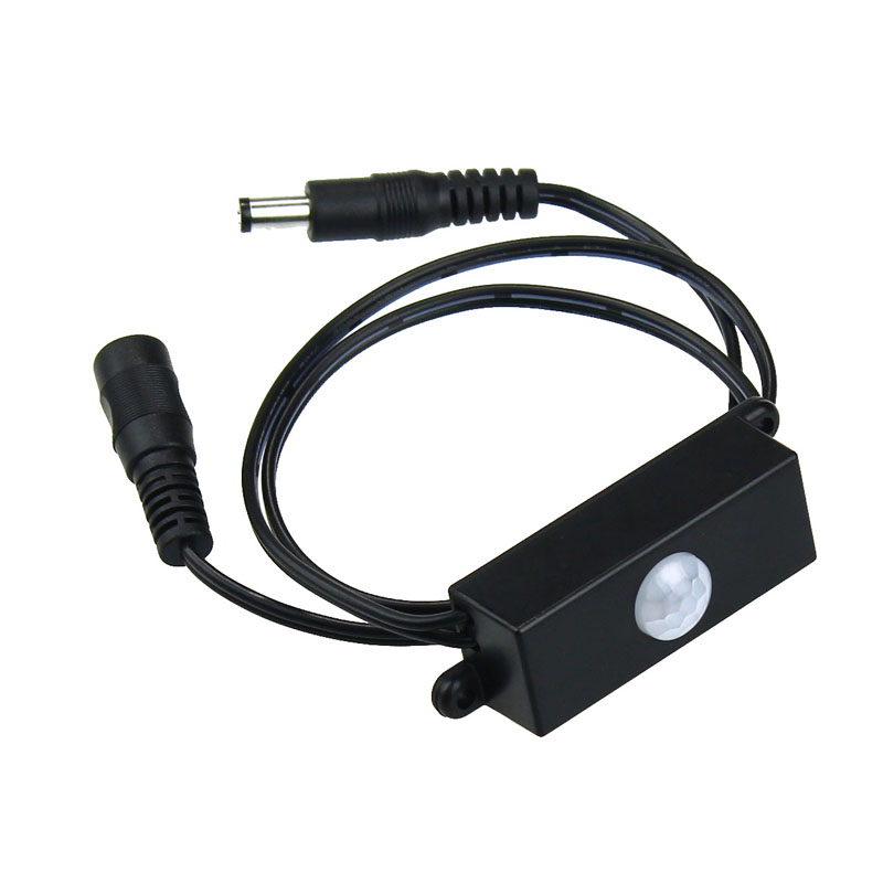 Miniaturní pohybový PIR spínač pro LED pásky. 