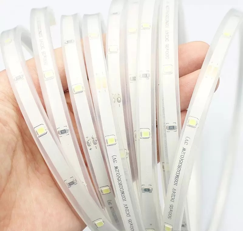 Light LED solární pásek SMD3528 IP67 teplá bílá, 5 metrů