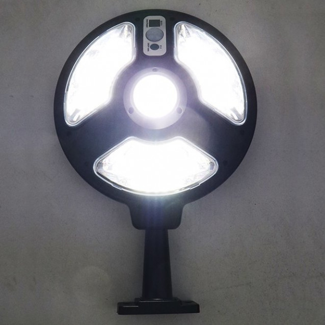 Solar 153 Zahradní lampa s pohybovým čidlem 153x LED