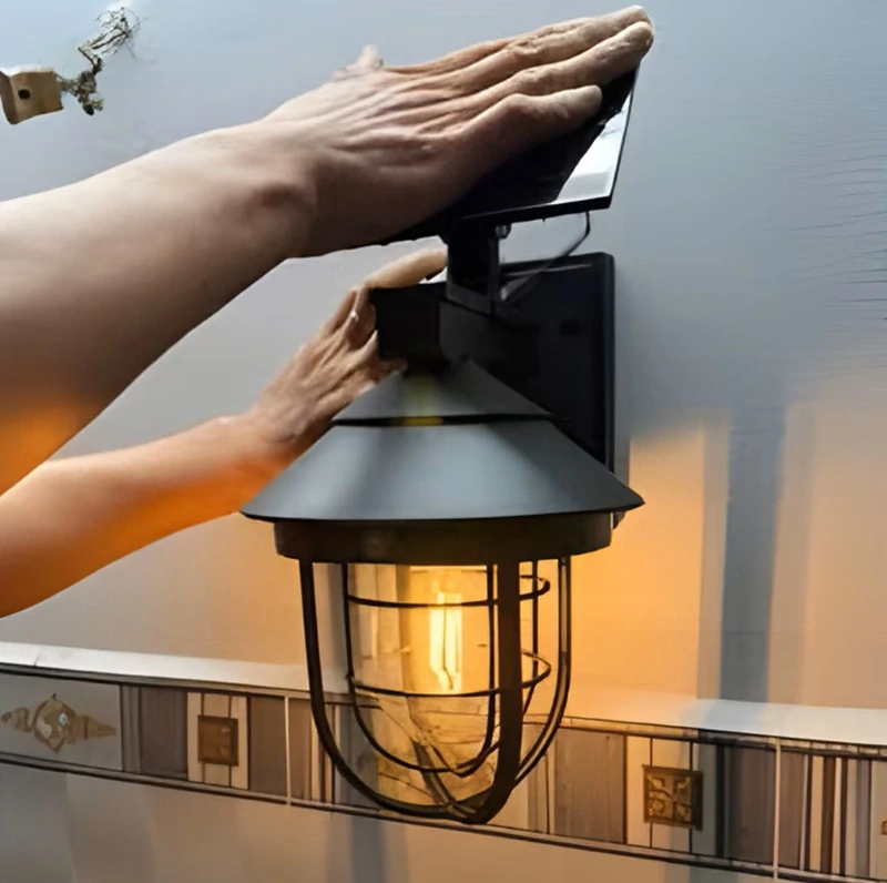 Solar COB01 Zahradní lampa s pohybovým čidlem teplá bílá